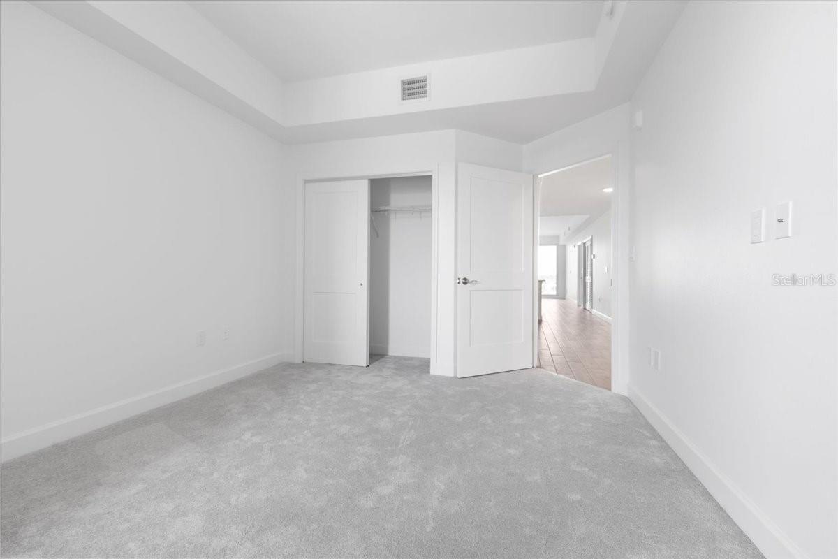 Image 18 of 34 For 125 Island Way 403