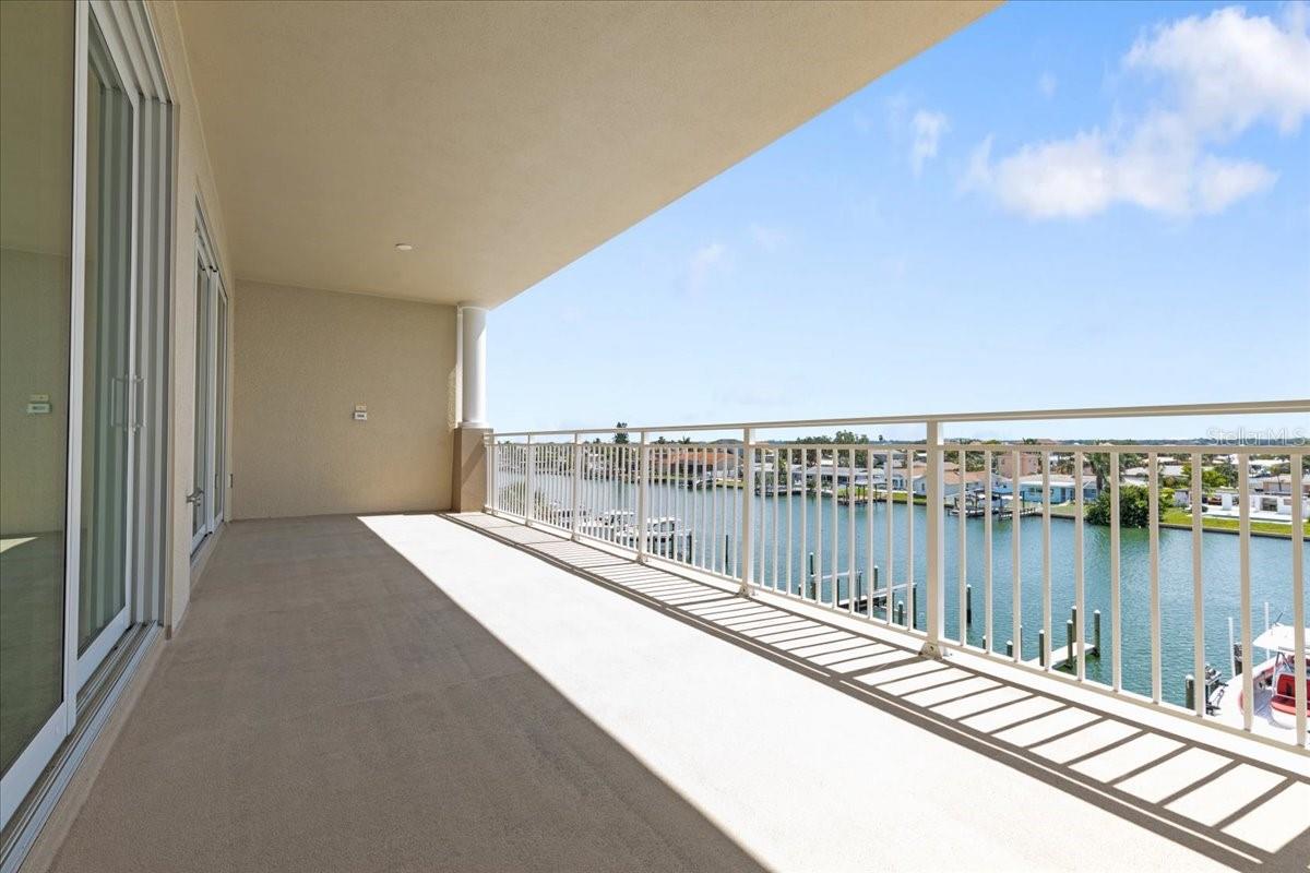 Image 5 of 34 For 125 Island Way 403