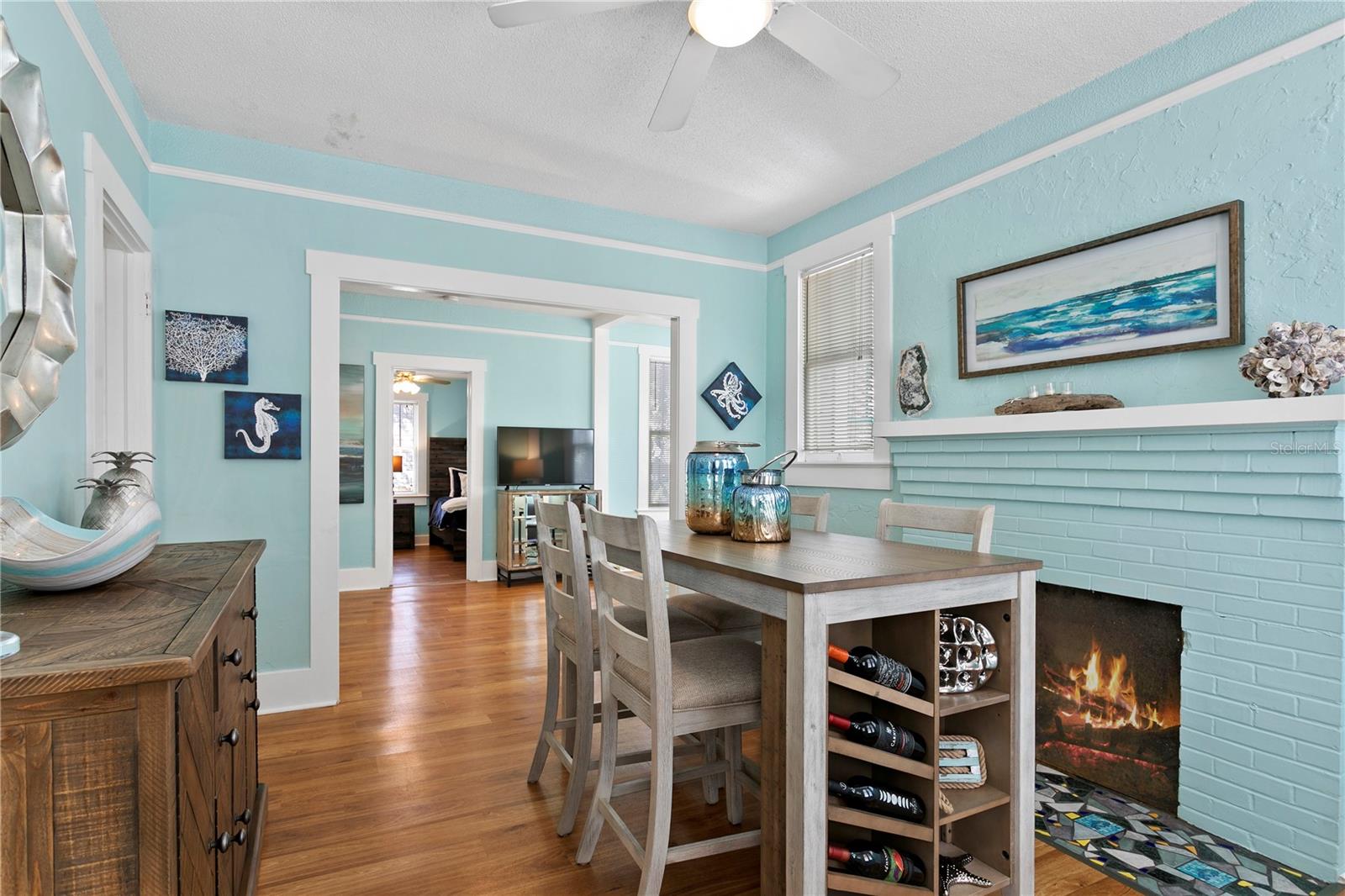 Image 4 of 30 For 456 Wood Street