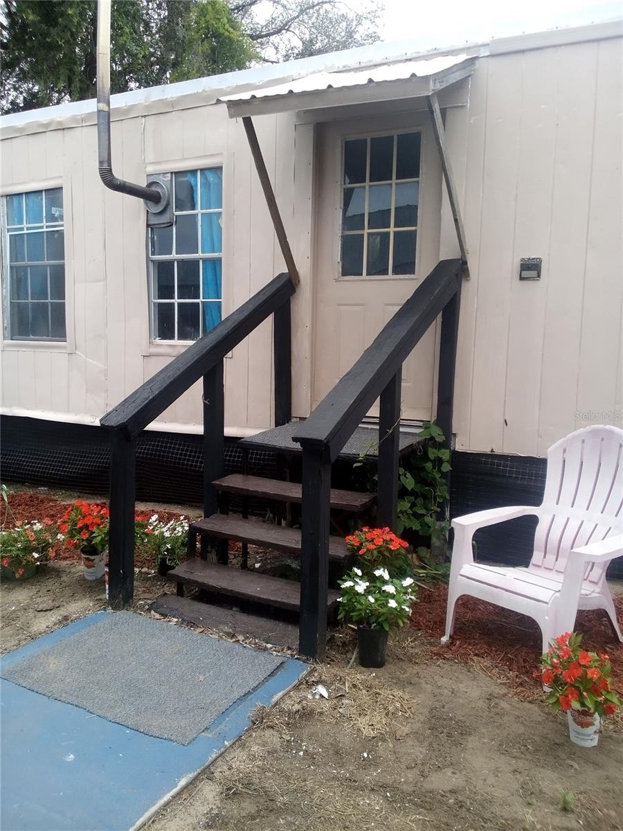 Image 2 of 17 For 17936 95th Street Road