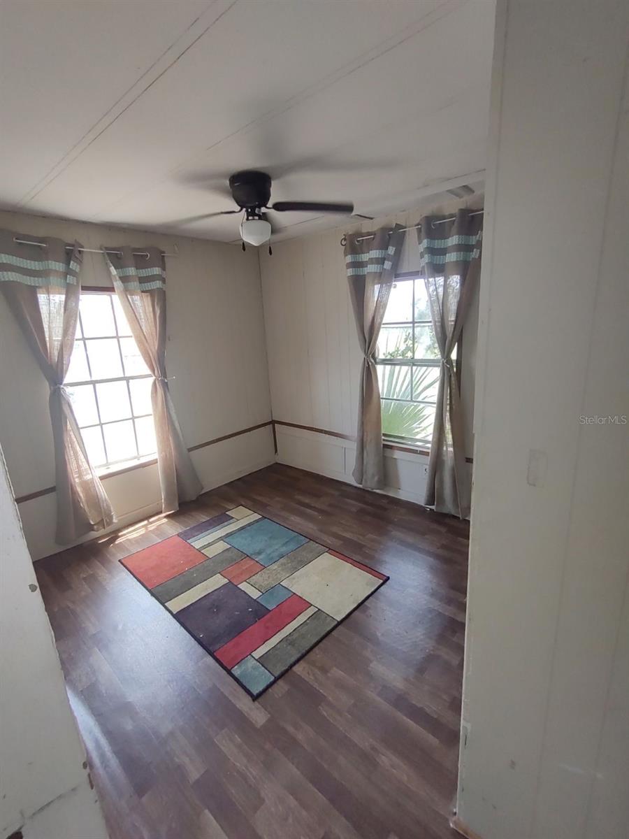 Image 6 of 17 For 17936 95th Street Road