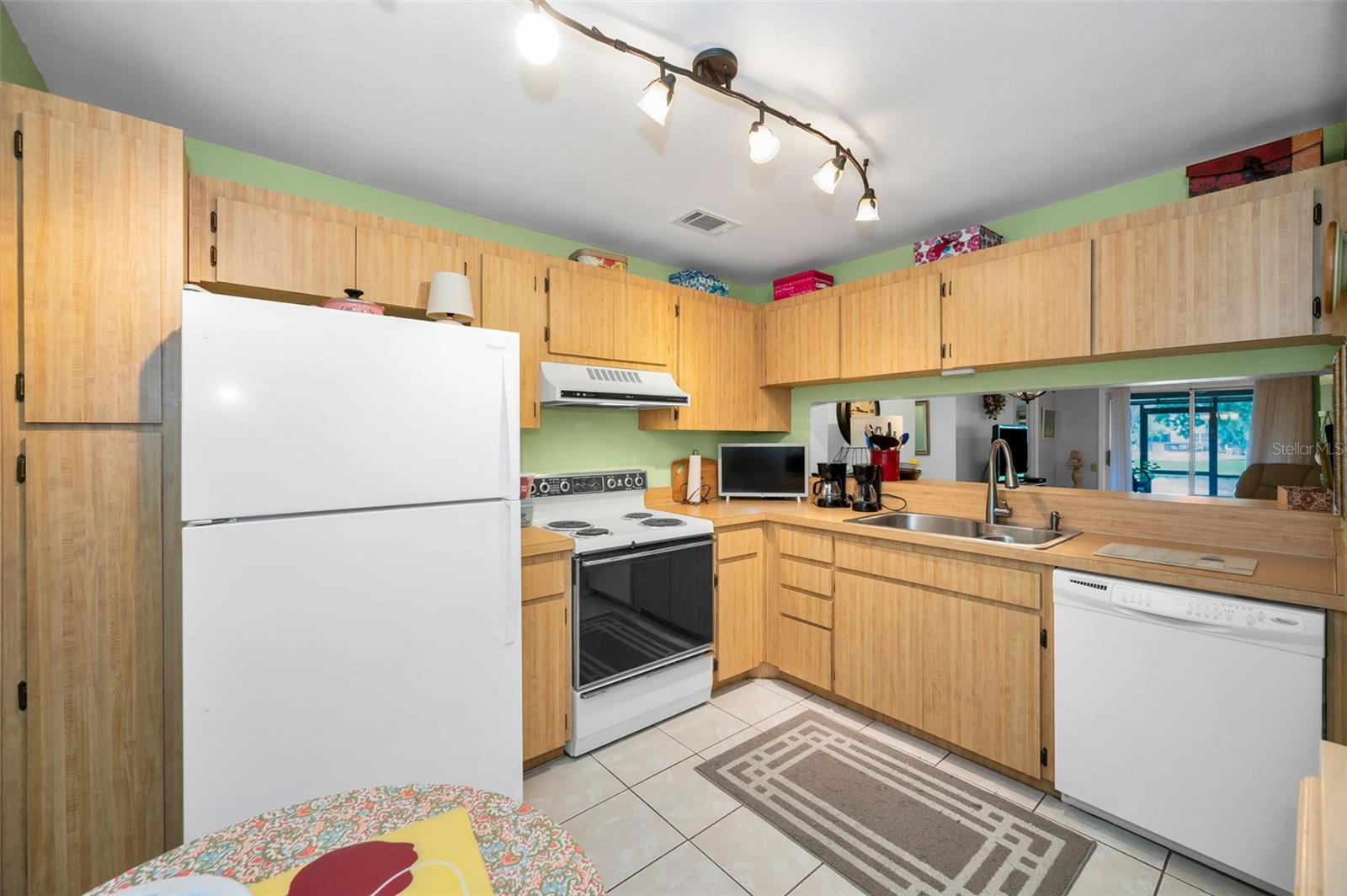 Image 15 of 56 For 5265 Bay Drive 313