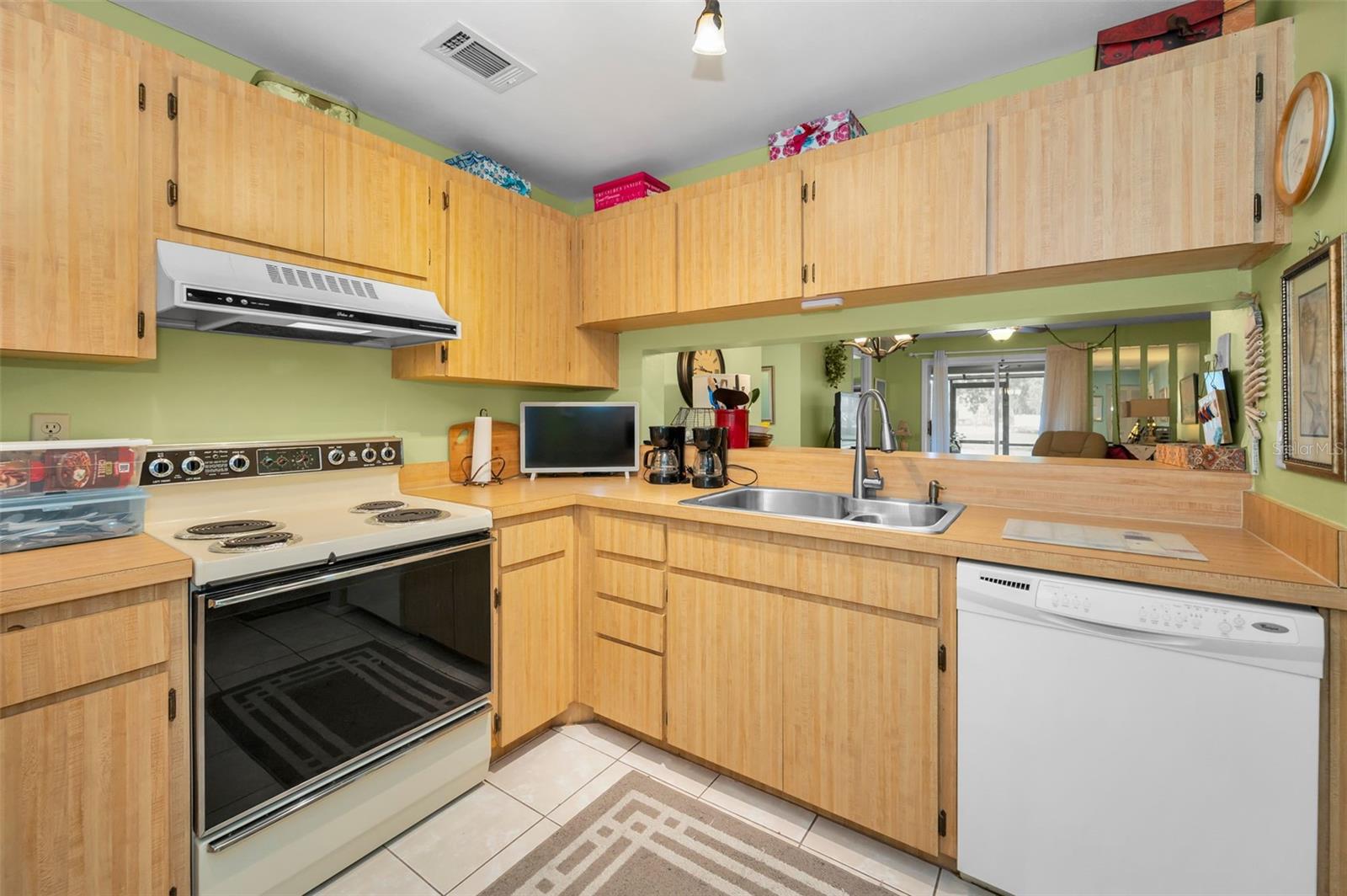 Image 16 of 56 For 5265 Bay Drive 313