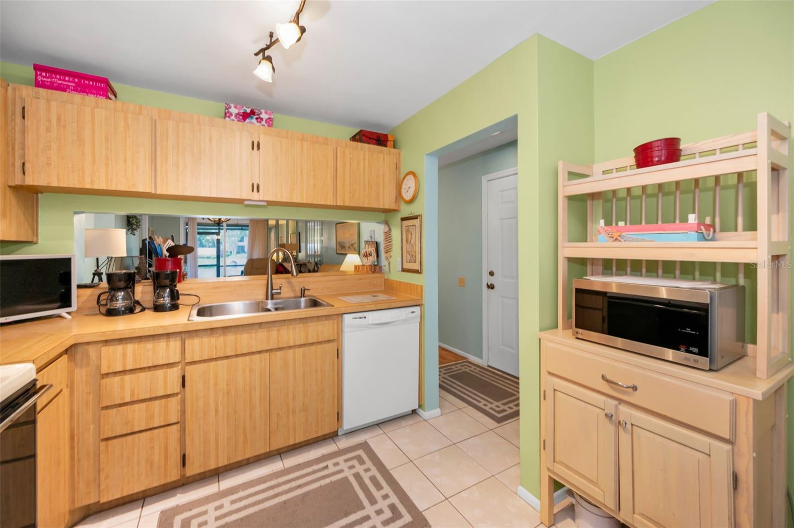 Image 17 of 56 For 5265 Bay Drive 313