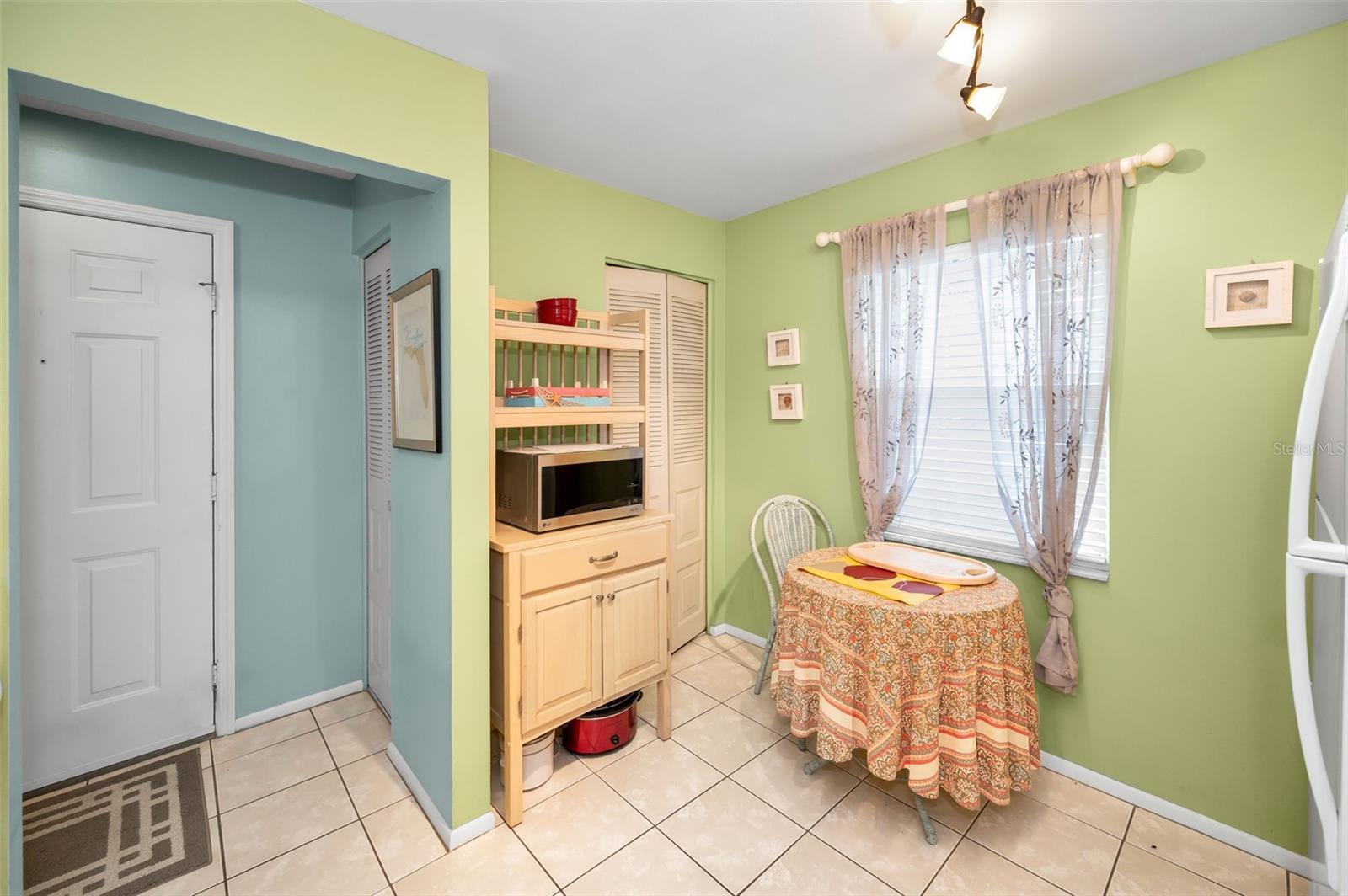 Image 18 of 56 For 5265 Bay Drive 313