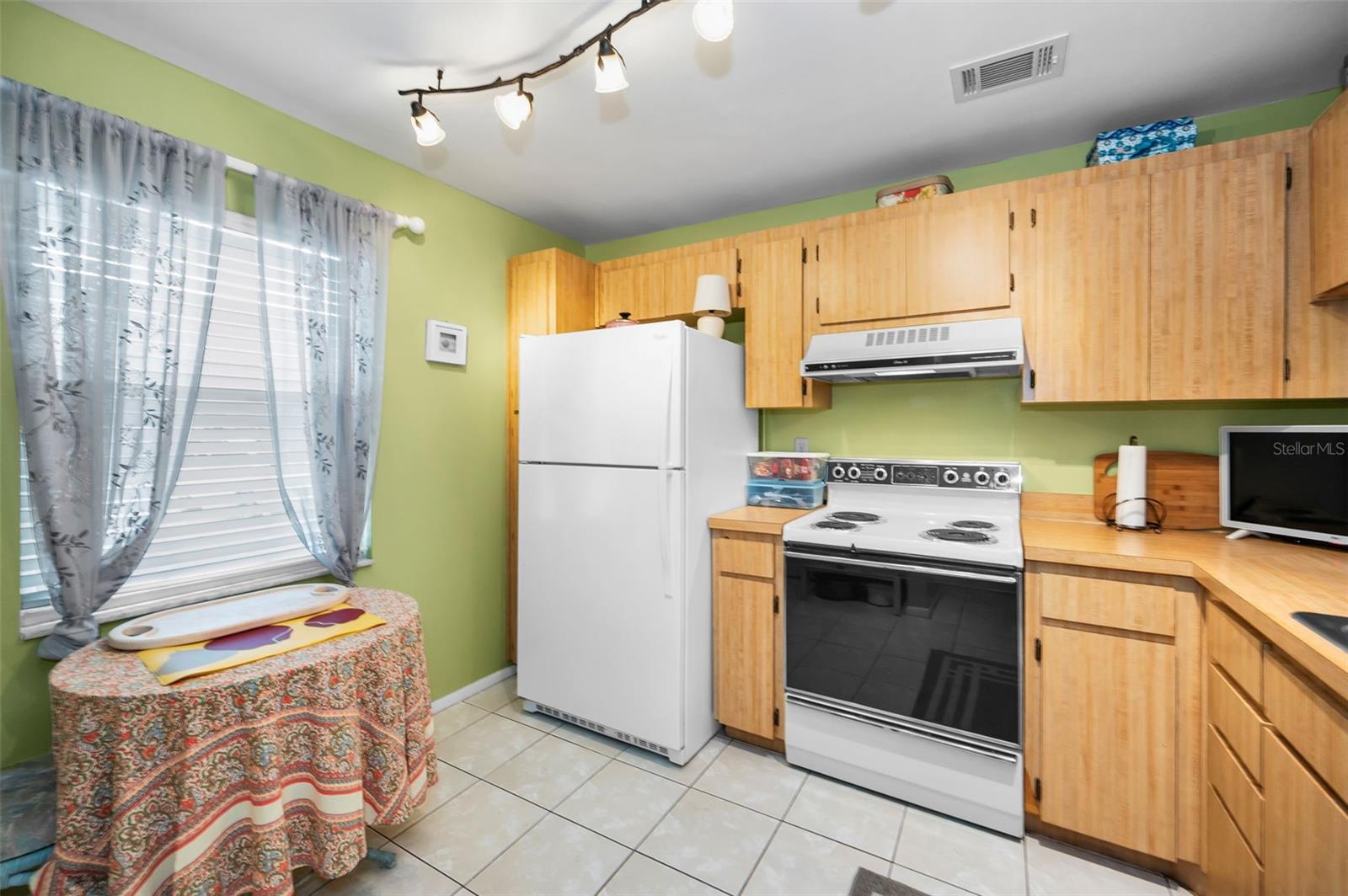 Image 20 of 56 For 5265 Bay Drive 313