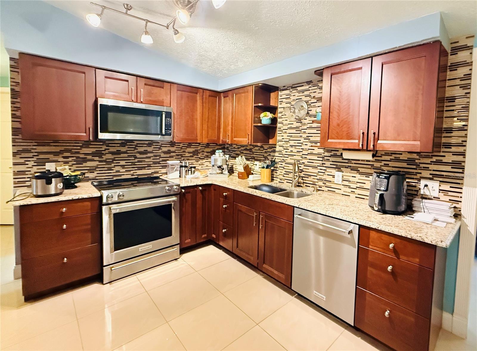 Image 4 of 46 For 4239 Cardoon Drive
