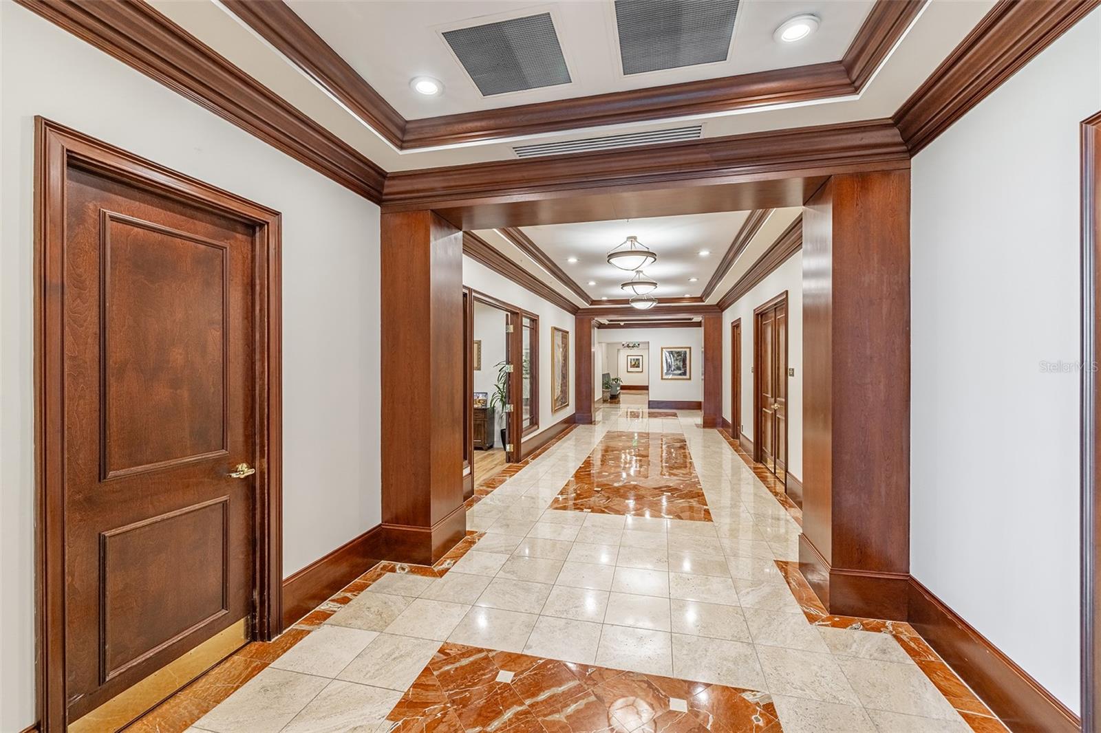 Image 15 of 53 For 345 Bayshore Boulevard 407