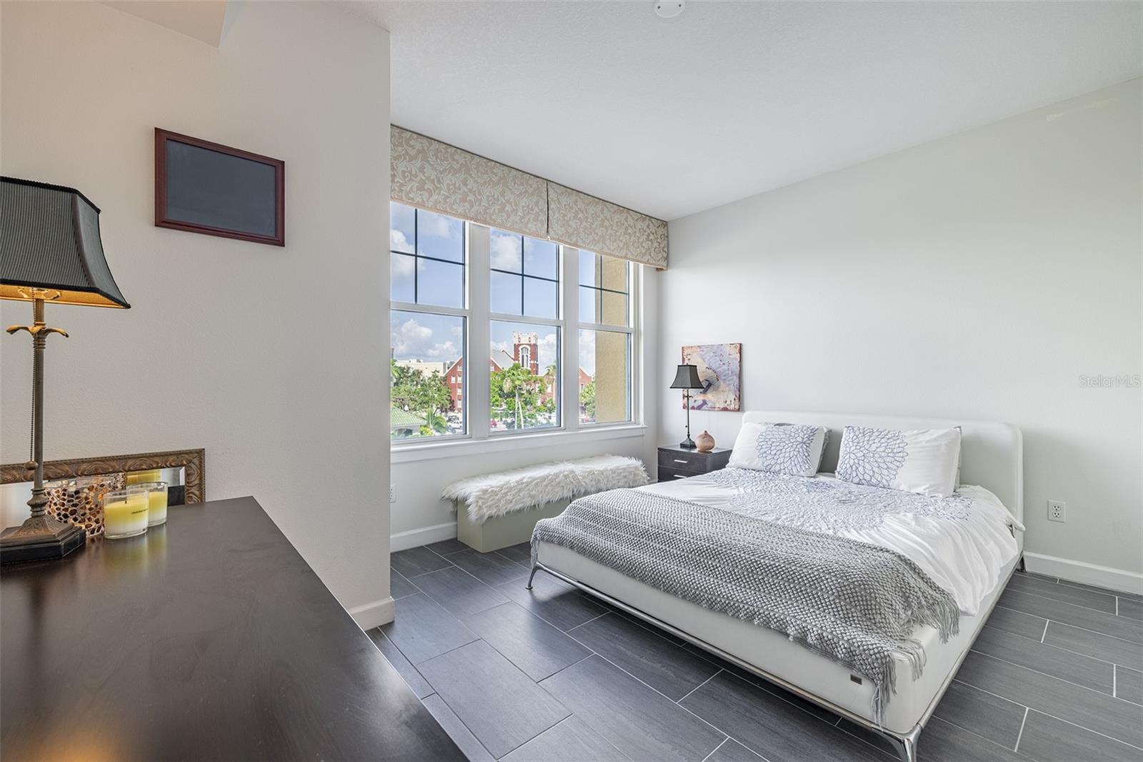 Image 34 of 53 For 345 Bayshore Boulevard 407