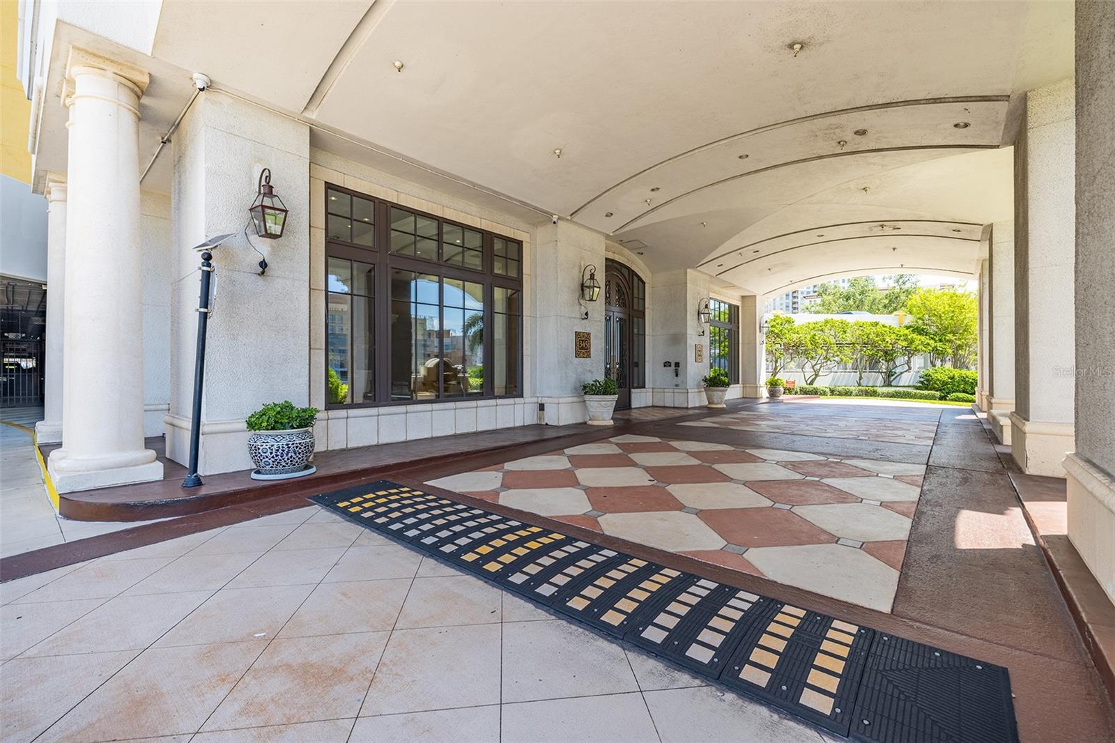Image 9 of 53 For 345 Bayshore Boulevard 407