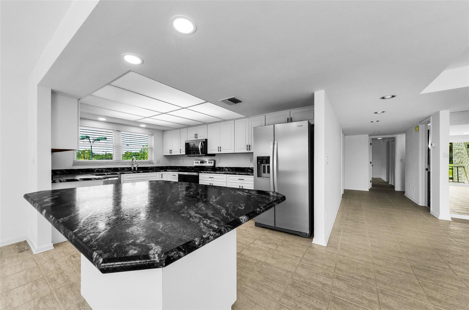 Image 13 of 75 For 3021 Countryside Boulevard 28a