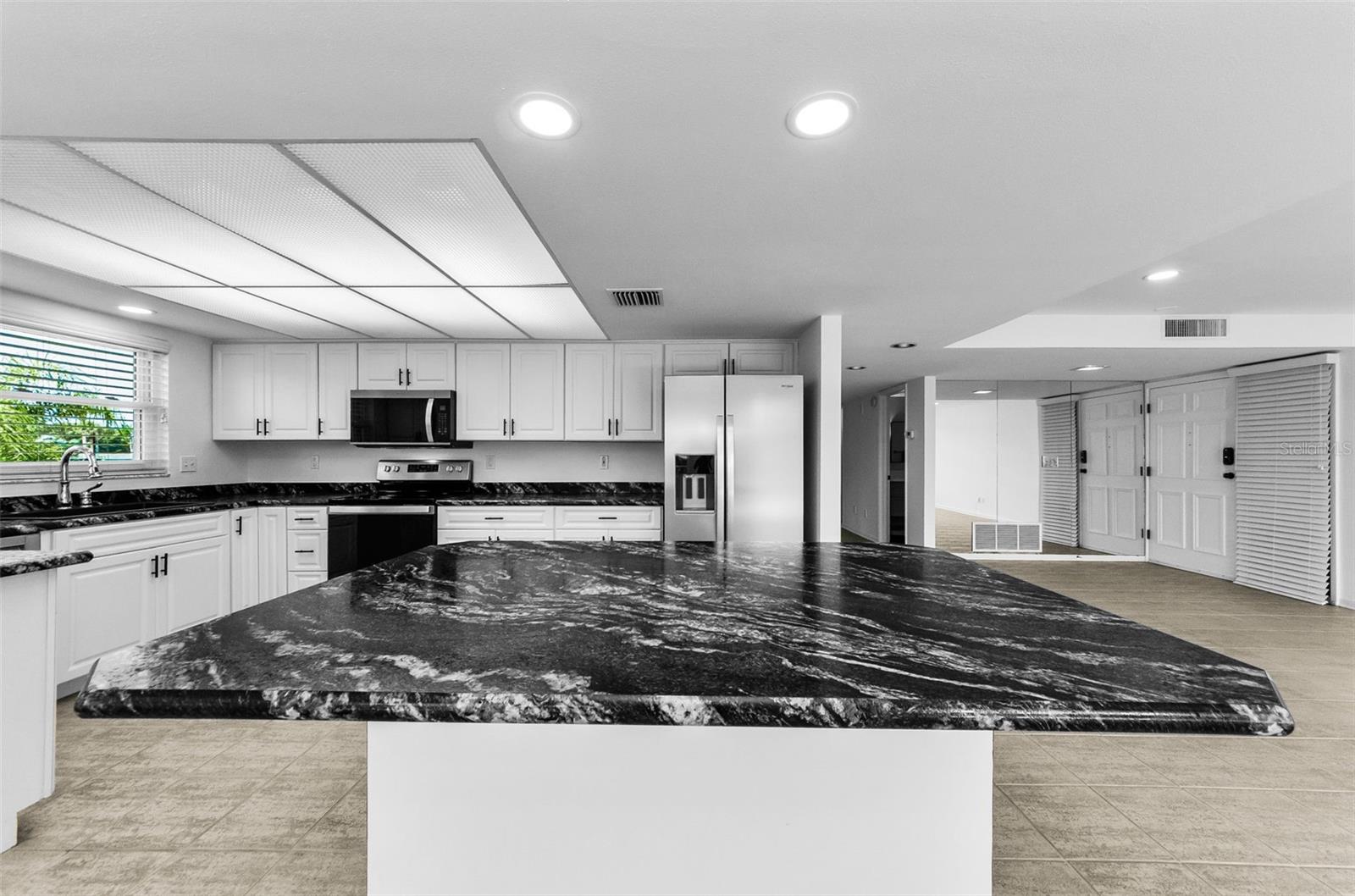 Image 14 of 75 For 3021 Countryside Boulevard 28a