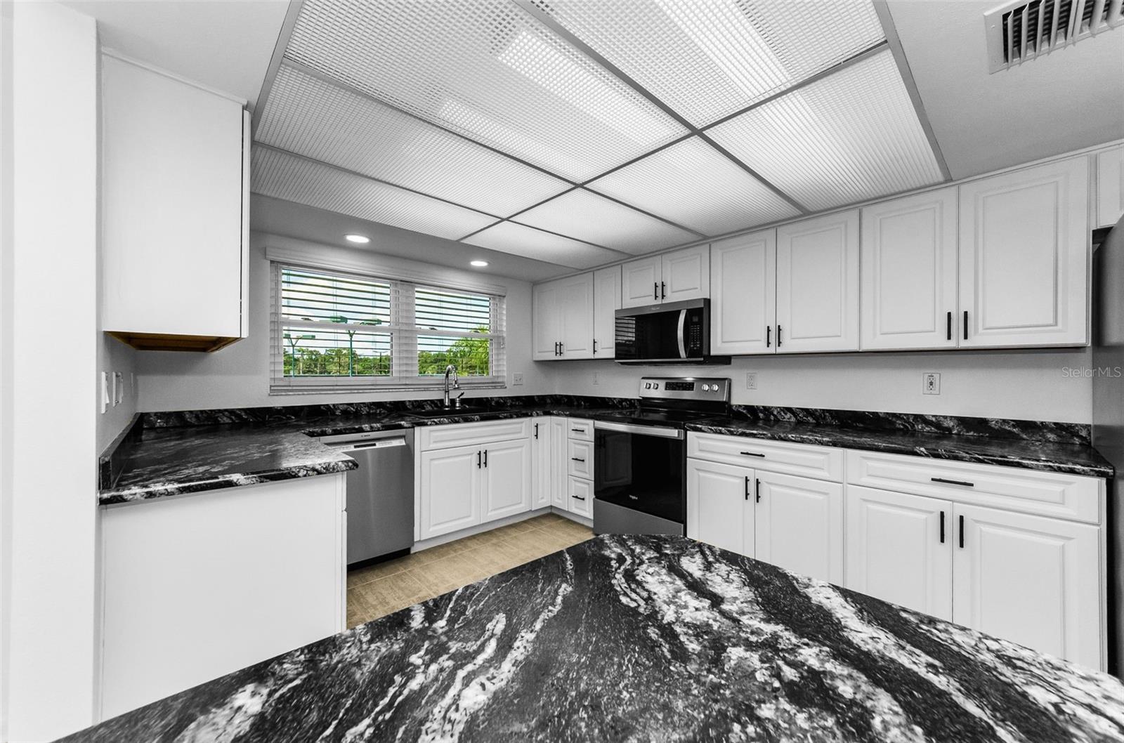 Image 15 of 75 For 3021 Countryside Boulevard 28a