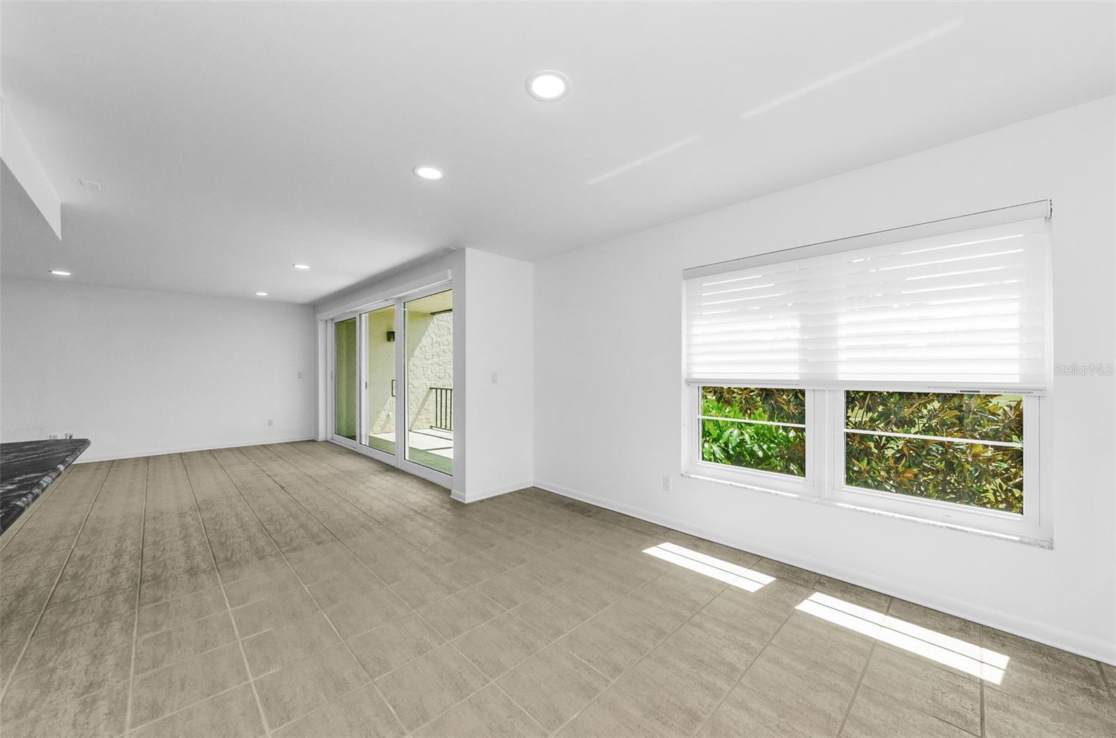 Image 23 of 75 For 3021 Countryside Boulevard 28a