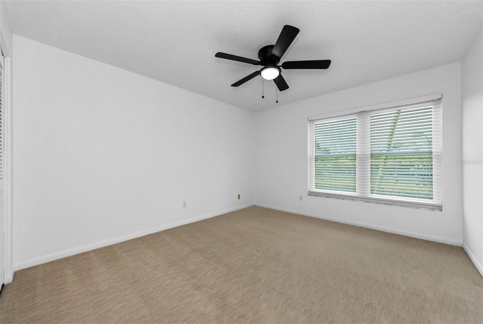 Image 32 of 75 For 3021 Countryside Boulevard 28a