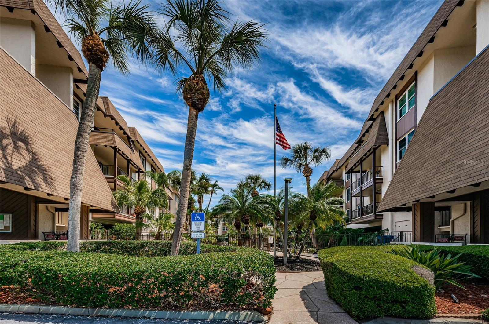 Image 53 of 75 For 3021 Countryside Boulevard 28a