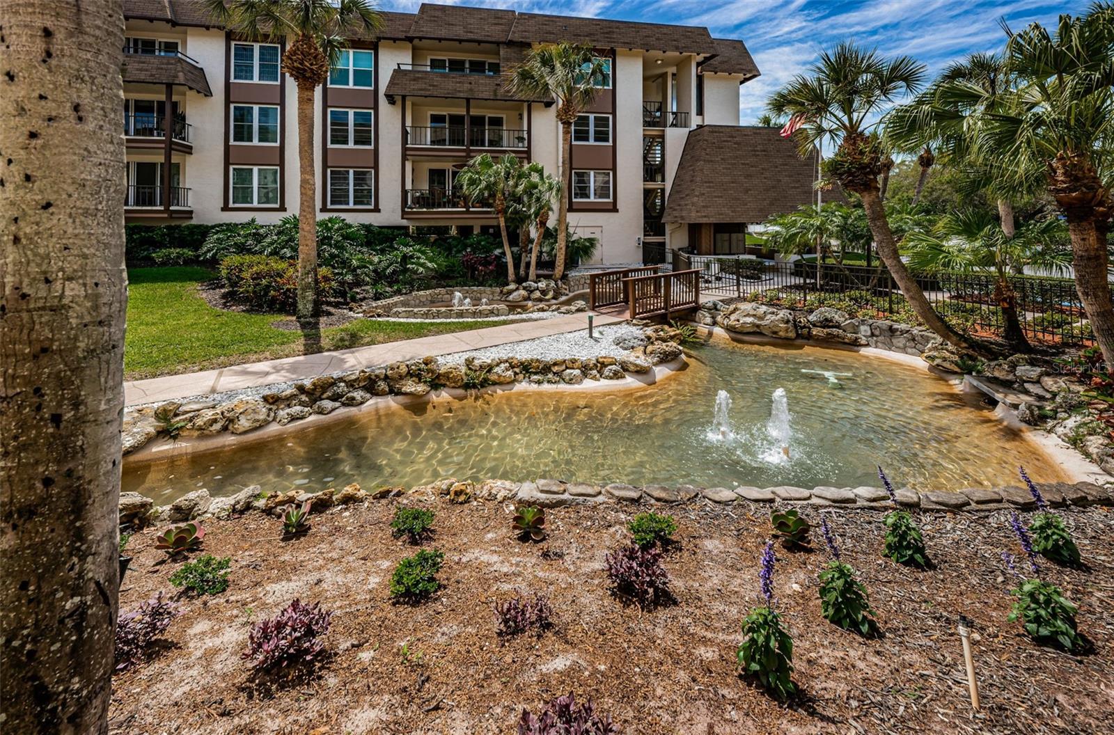 Image 61 of 75 For 3021 Countryside Boulevard 28a