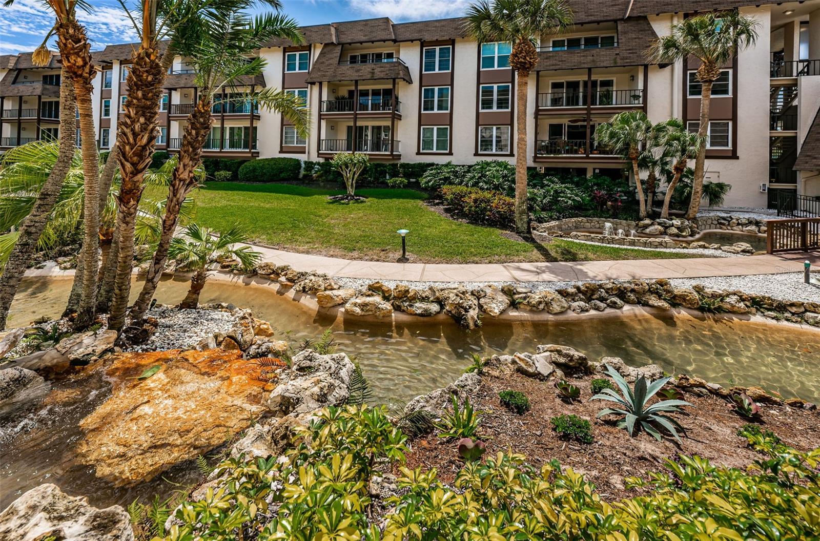 Image 63 of 75 For 3021 Countryside Boulevard 28a