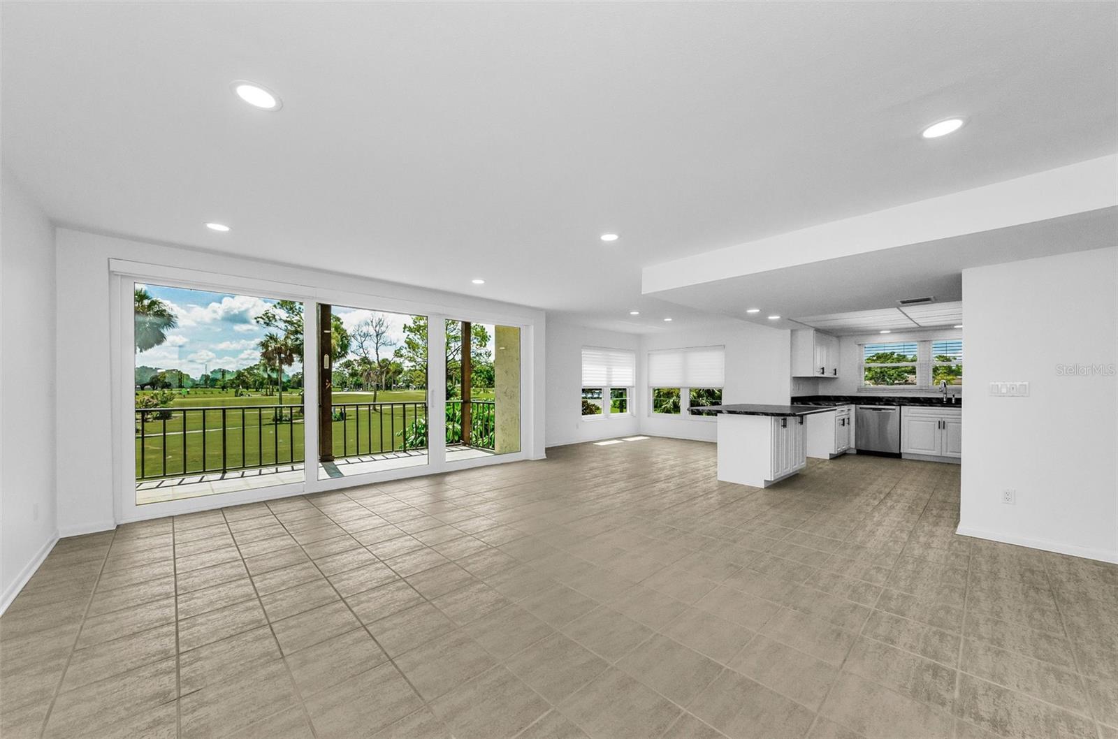 Image 9 of 75 For 3021 Countryside Boulevard 28a