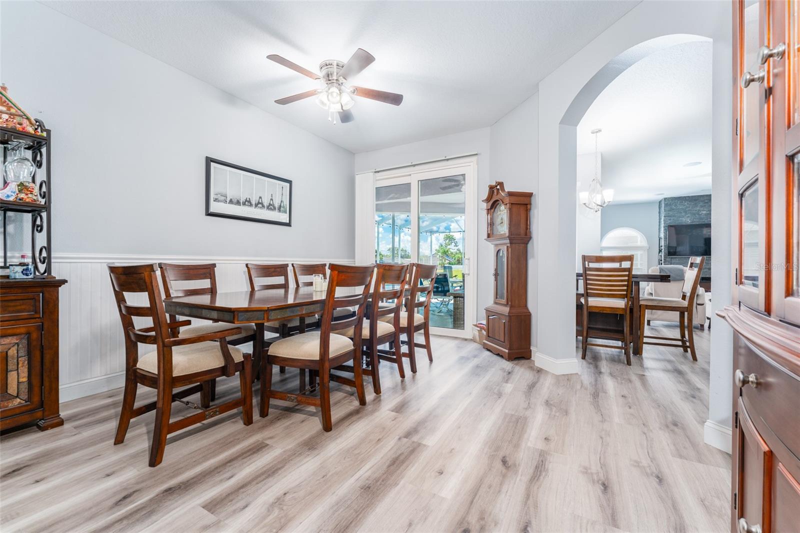 Listing photo id 18 for 4217 Balington Drive