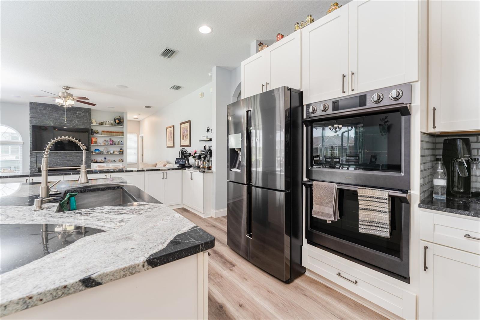 Listing photo id 22 for 4217 Balington Drive