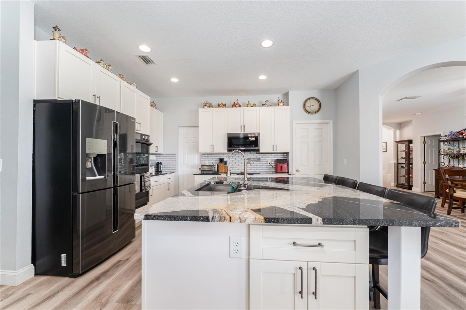 Listing photo id 23 for 4217 Balington Drive