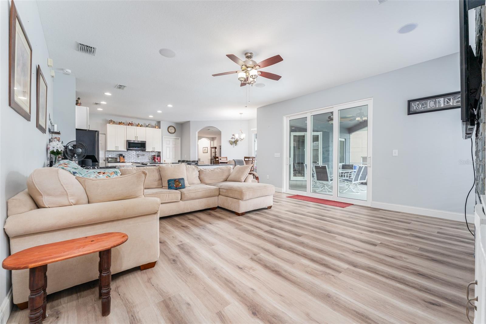 Listing photo id 26 for 4217 Balington Drive