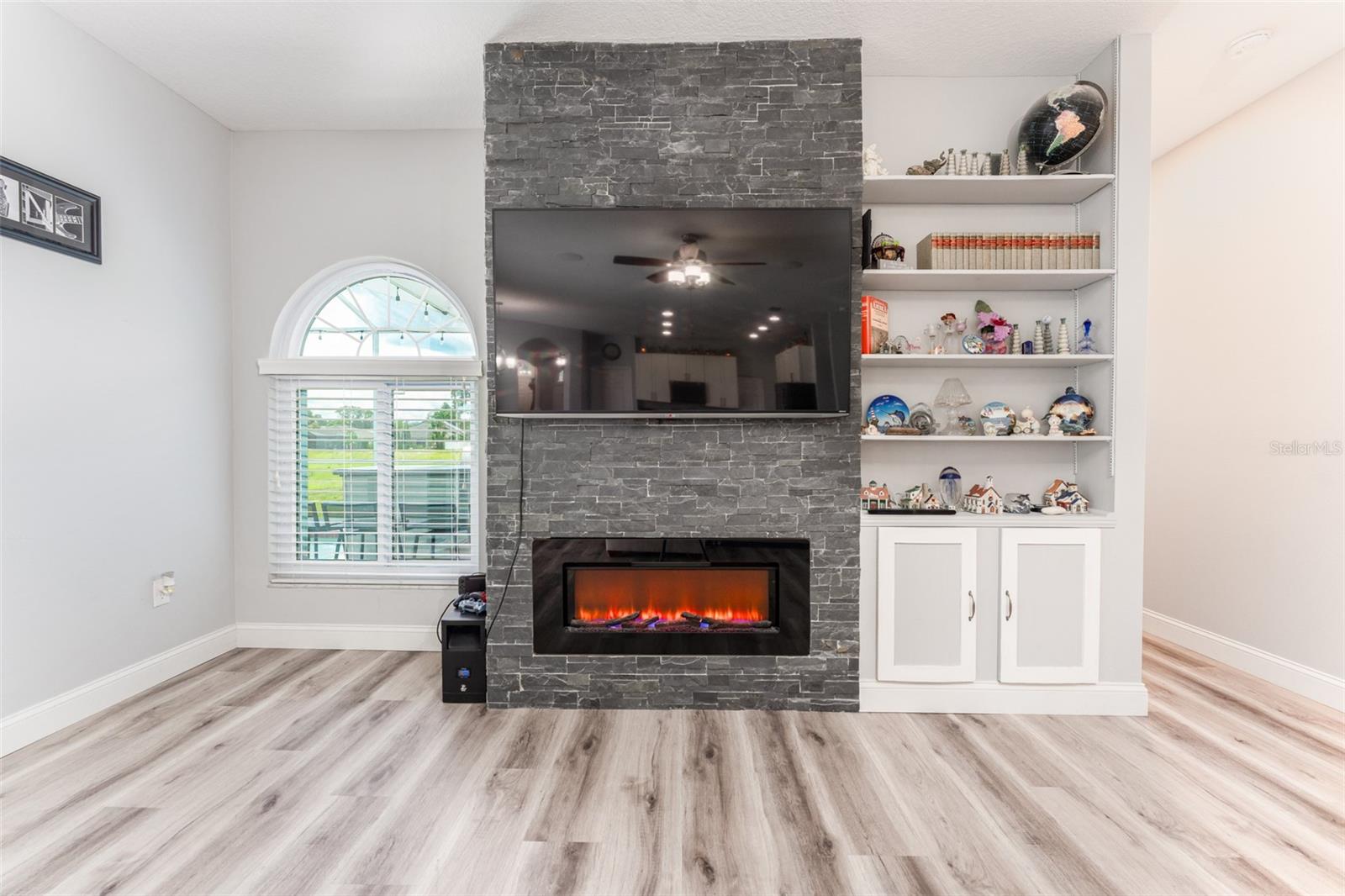 Listing photo id 28 for 4217 Balington Drive
