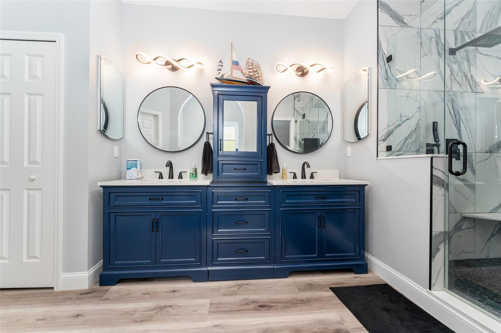Listing photo id 35 for 4217 Balington Drive