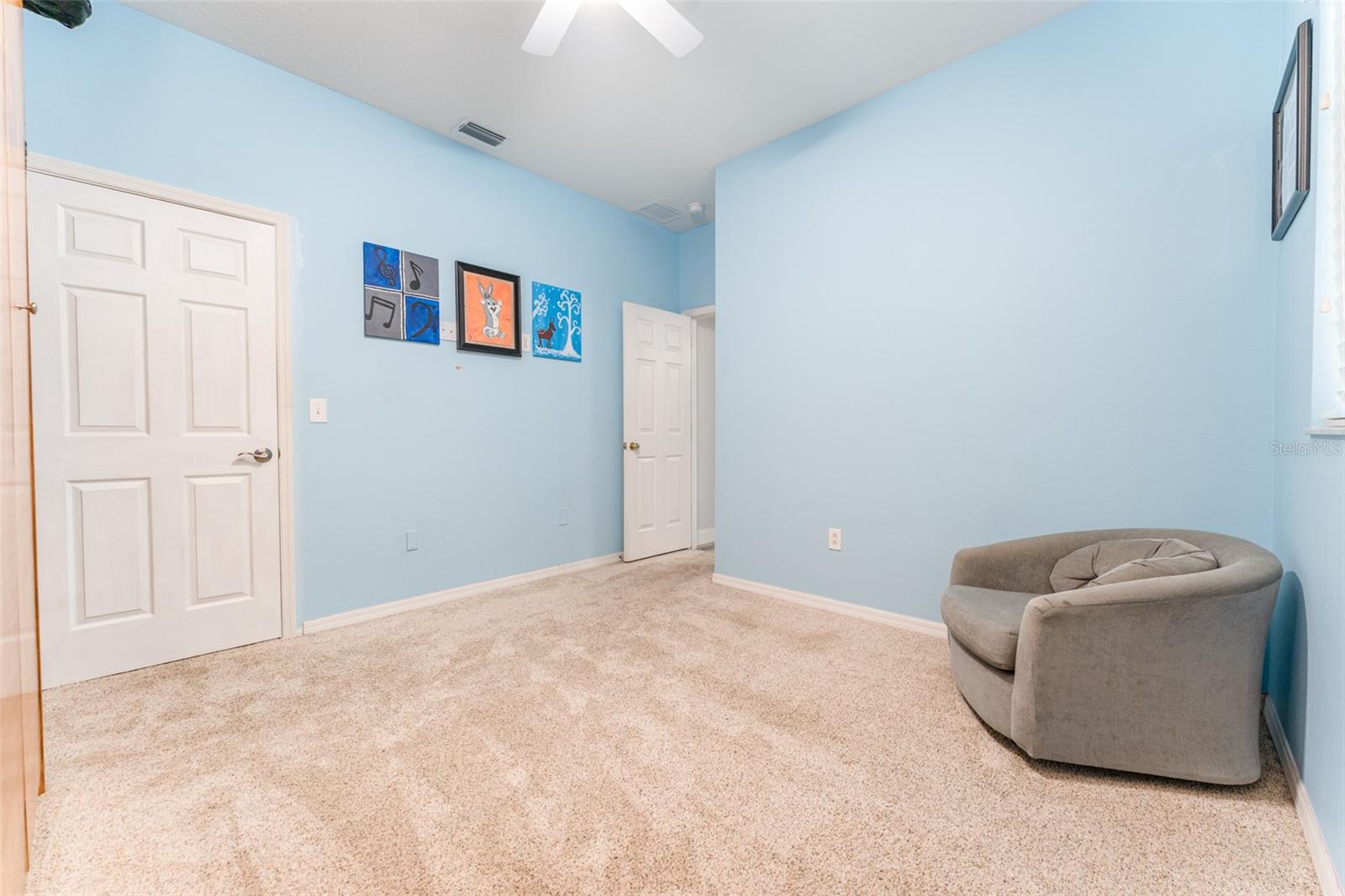 Listing photo id 38 for 4217 Balington Drive