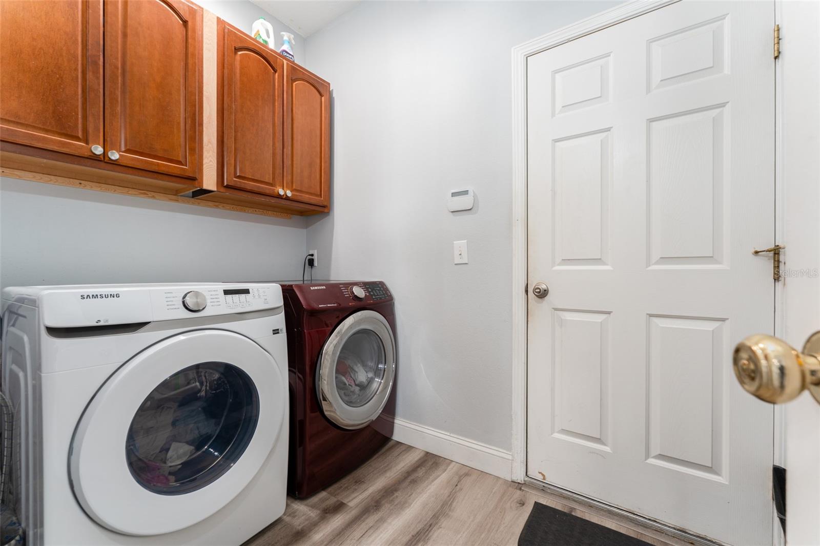 Listing photo id 45 for 4217 Balington Drive
