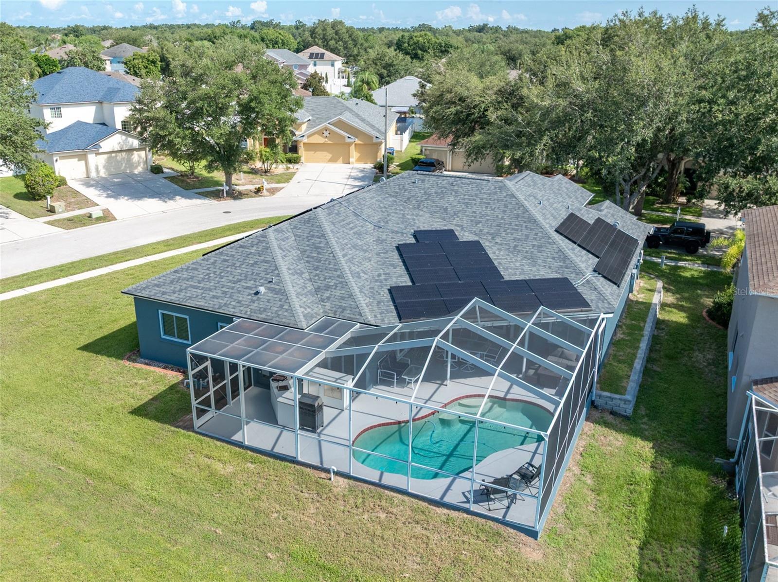 Listing photo id 4 for 4217 Balington Drive