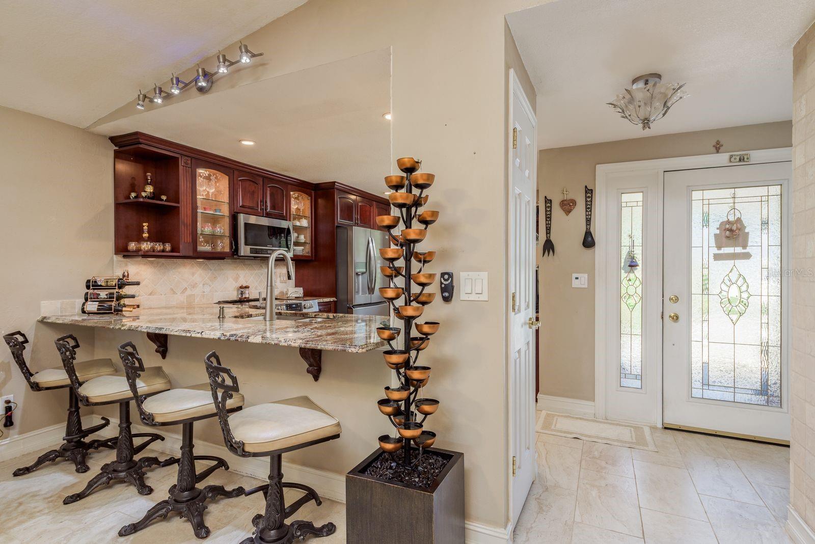 Listing photo id 13 for 723 Merlins Court