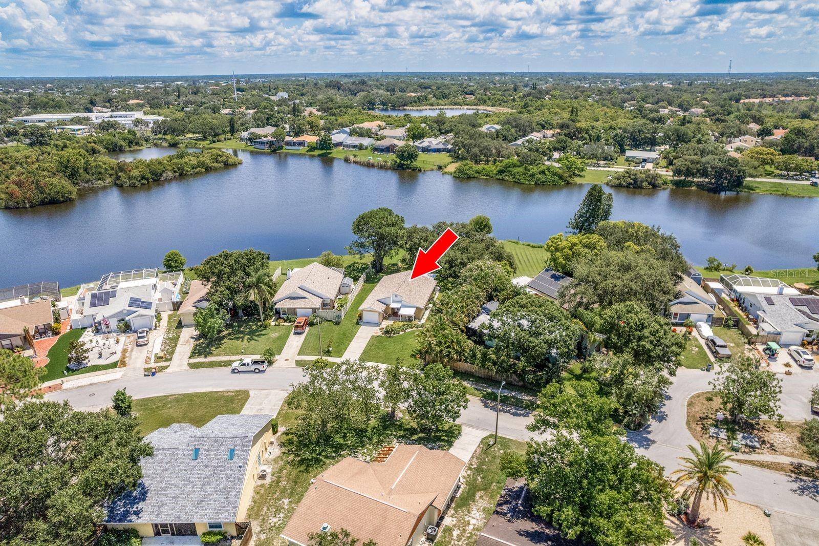 Listing photo id 0 for 723 Merlins Court
