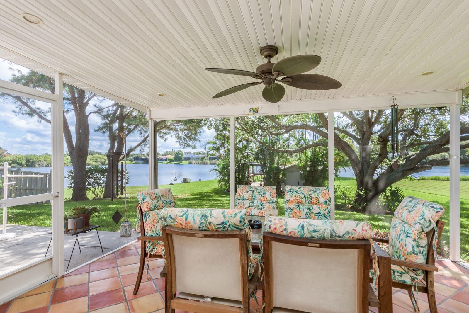 Listing photo id 28 for 723 Merlins Court