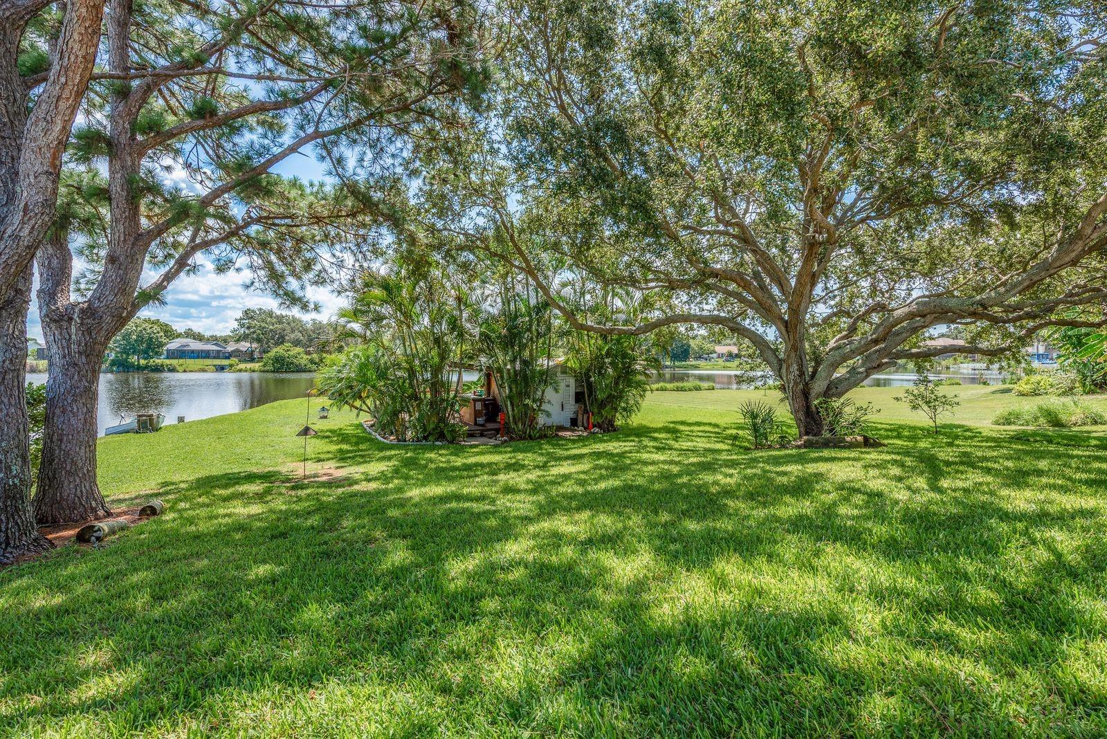 Listing photo id 33 for 723 Merlins Court