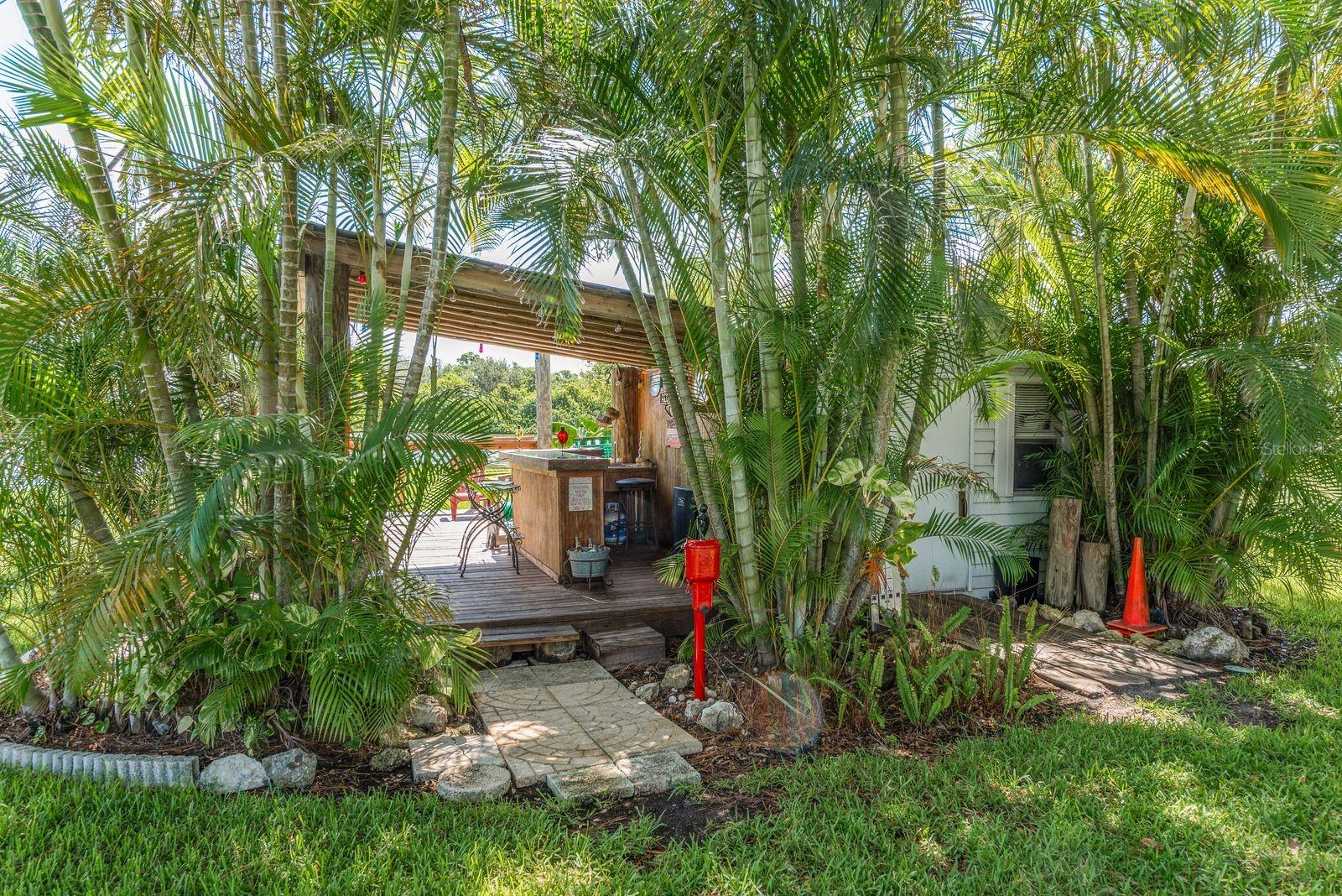 Listing photo id 37 for 723 Merlins Court
