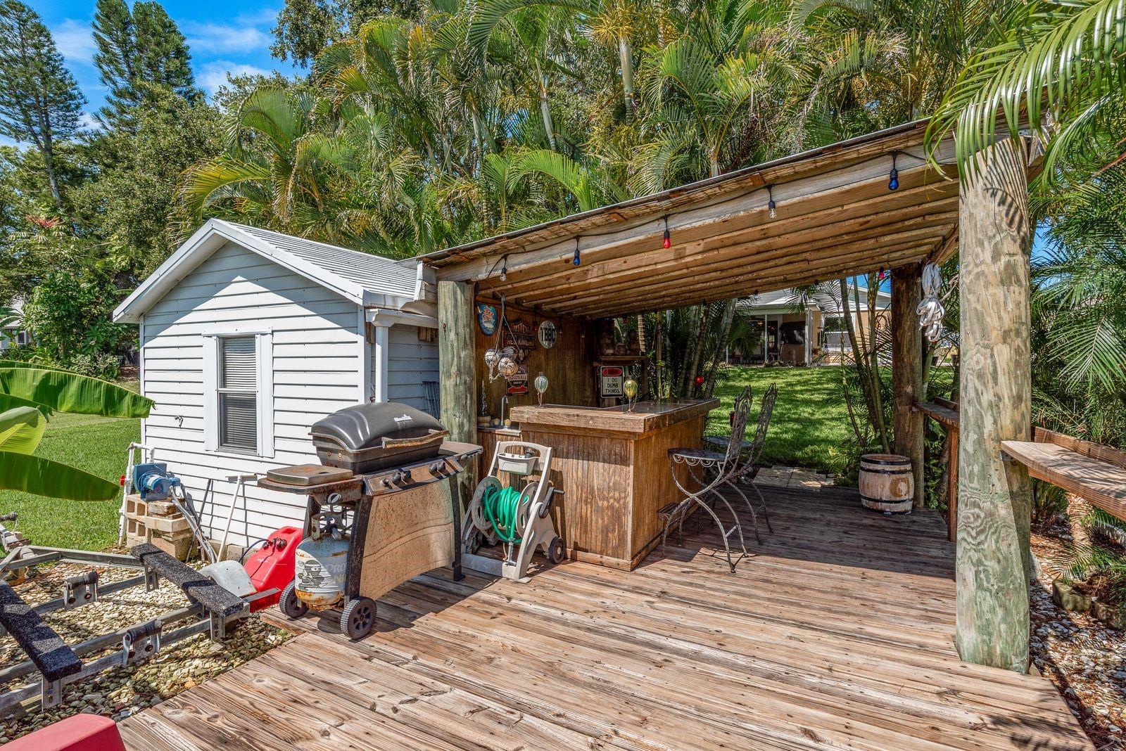 Listing photo id 42 for 723 Merlins Court