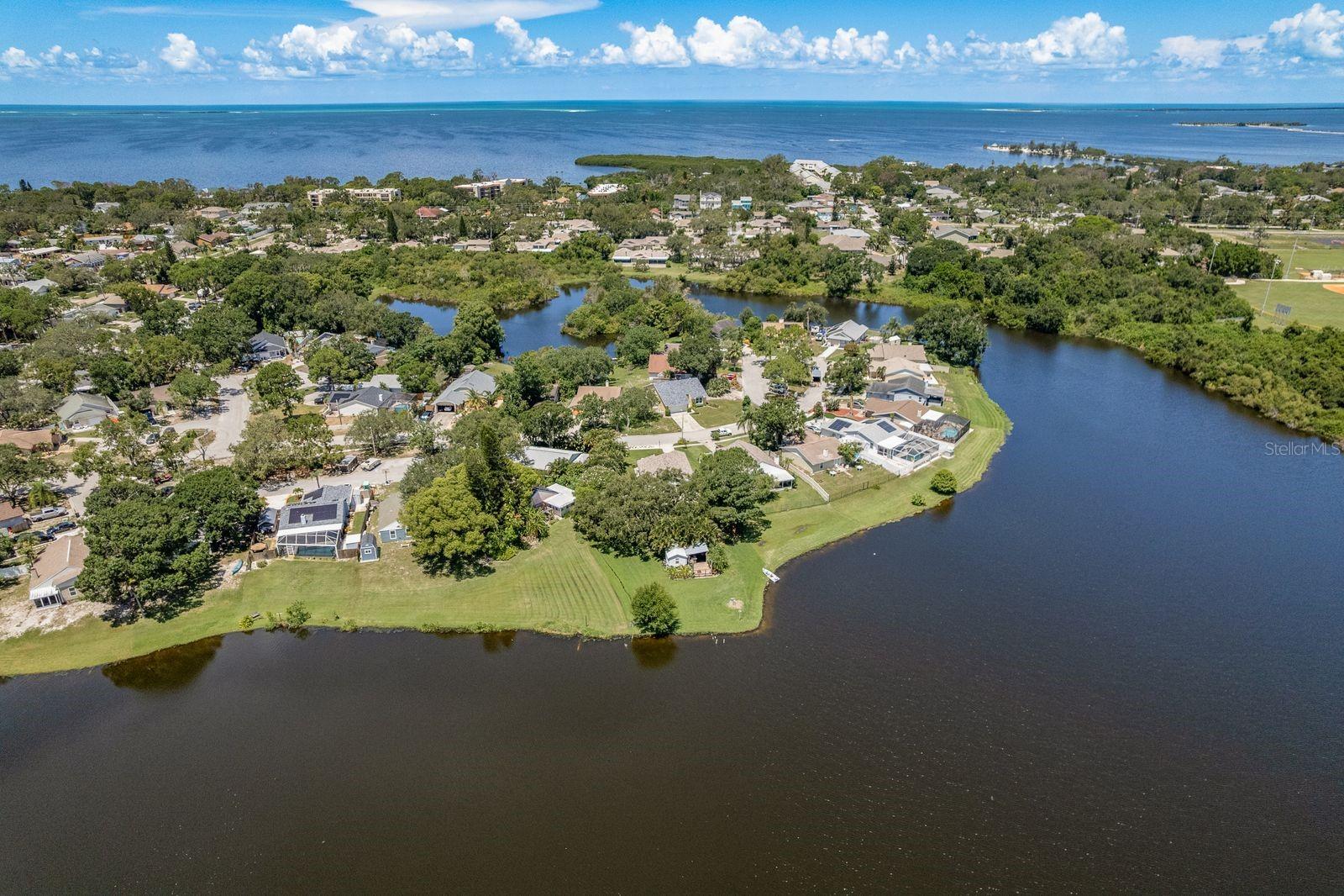 Listing photo id 54 for 723 Merlins Court