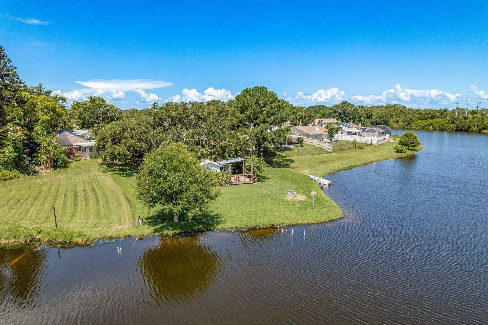 Listing photo id 57 for 723 Merlins Court