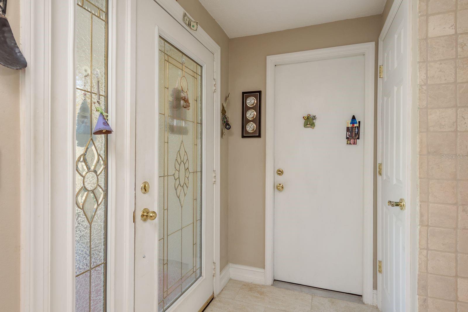Listing photo id 6 for 723 Merlins Court