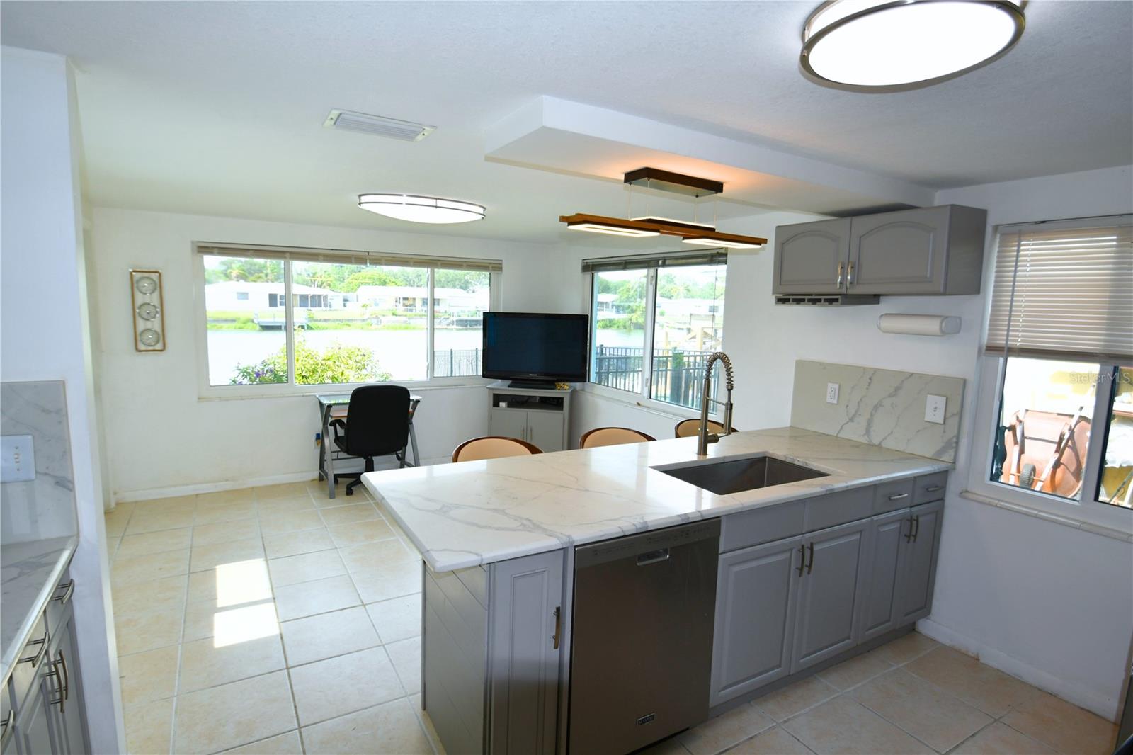 Image 41 of 64 For 3839 Star Island Drive