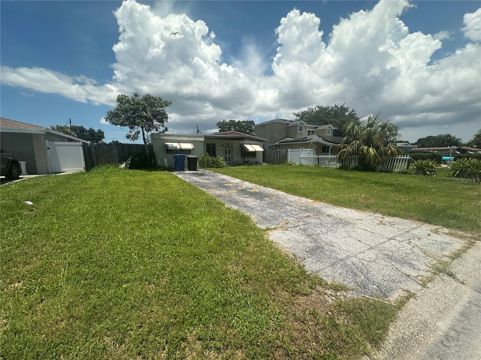 Image 2 of 28 For 7331 36th Avenue N