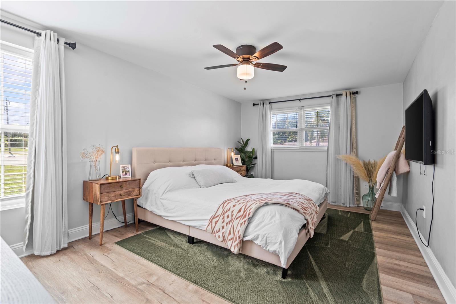 Listing photo id 16 for 327 Sunny Lane