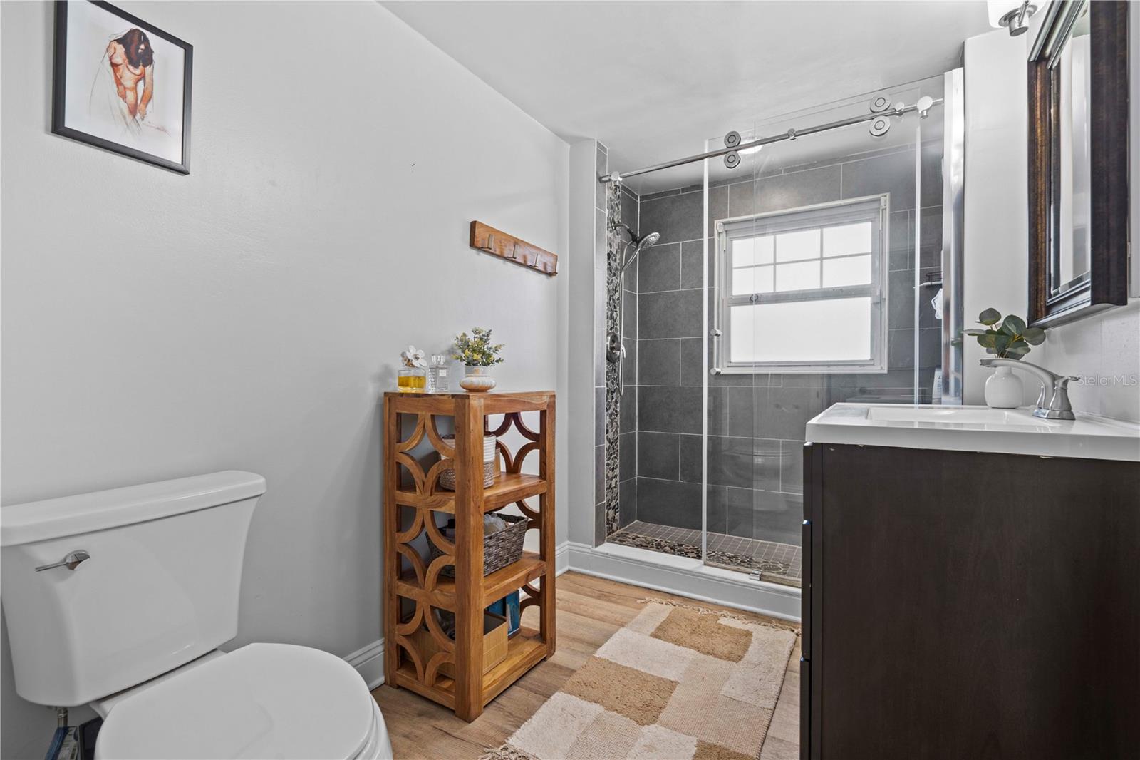Listing photo id 18 for 327 Sunny Lane