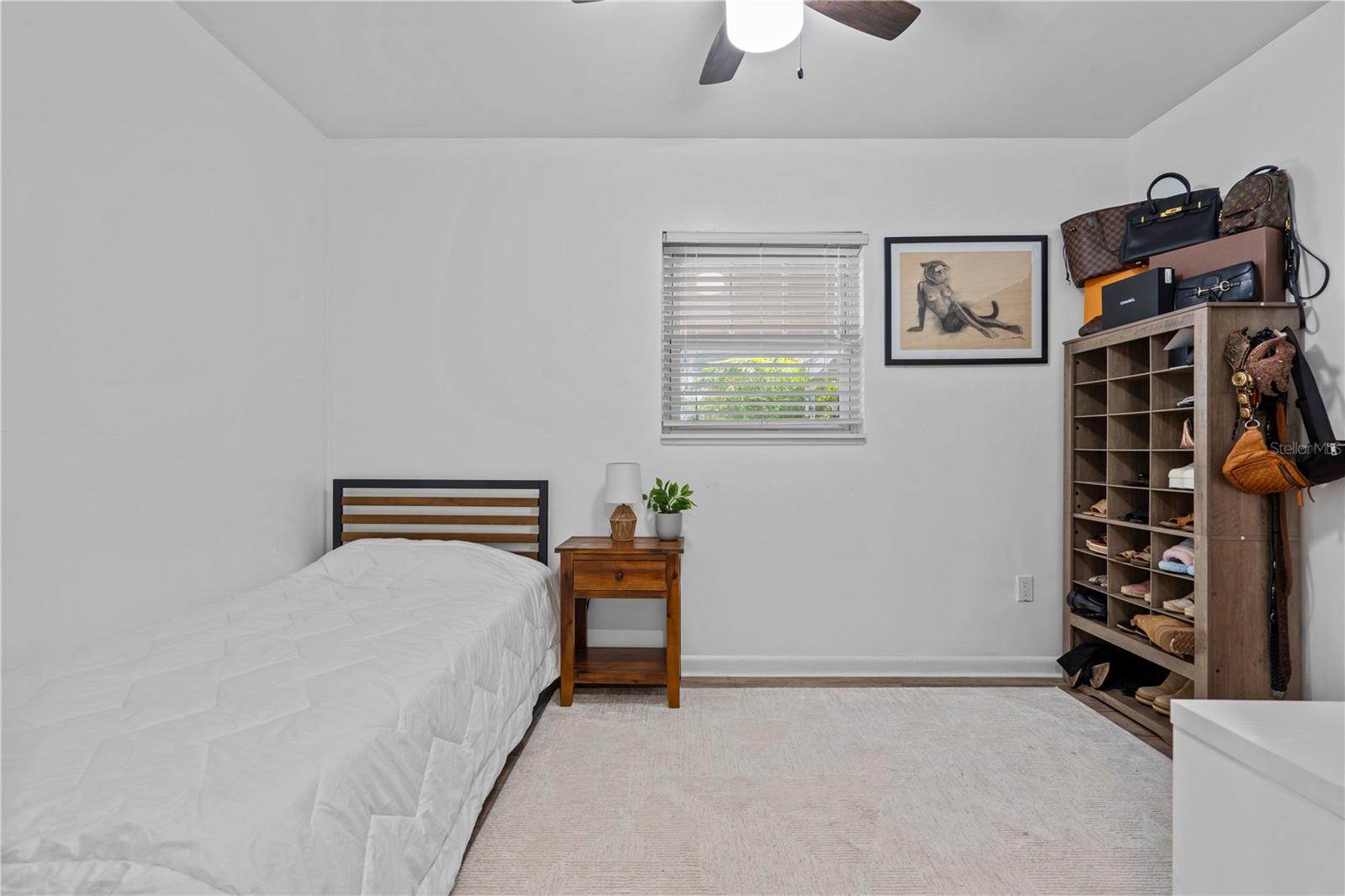 Listing photo id 27 for 327 Sunny Lane