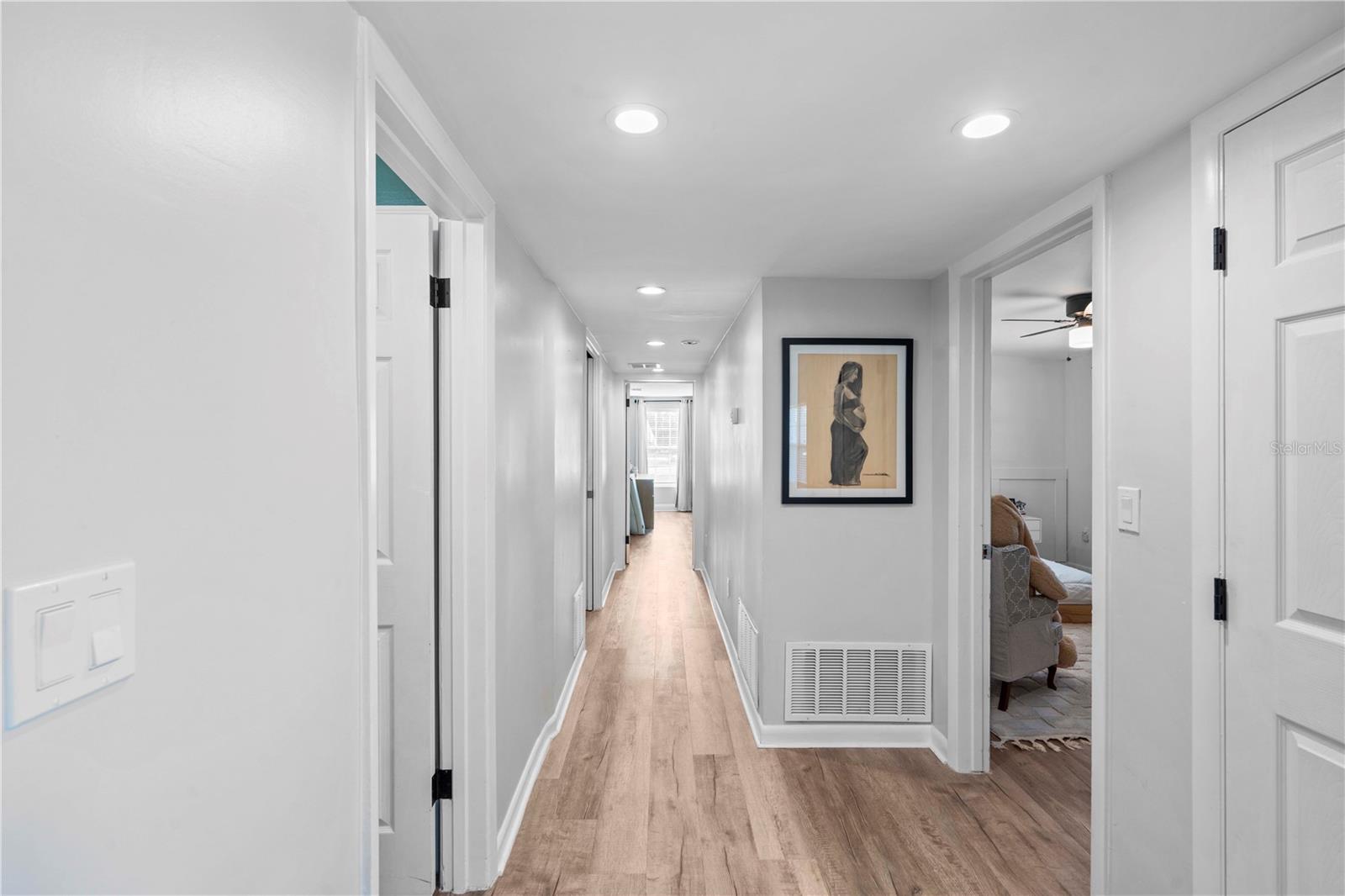 Listing photo id 31 for 327 Sunny Lane
