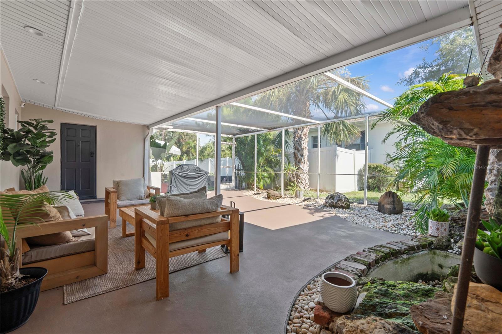 Listing photo id 33 for 327 Sunny Lane
