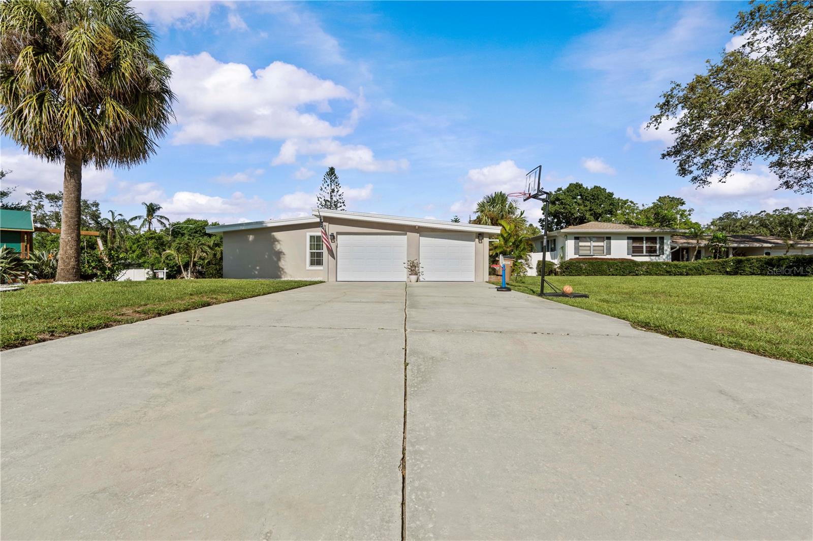 Listing photo id 39 for 327 Sunny Lane