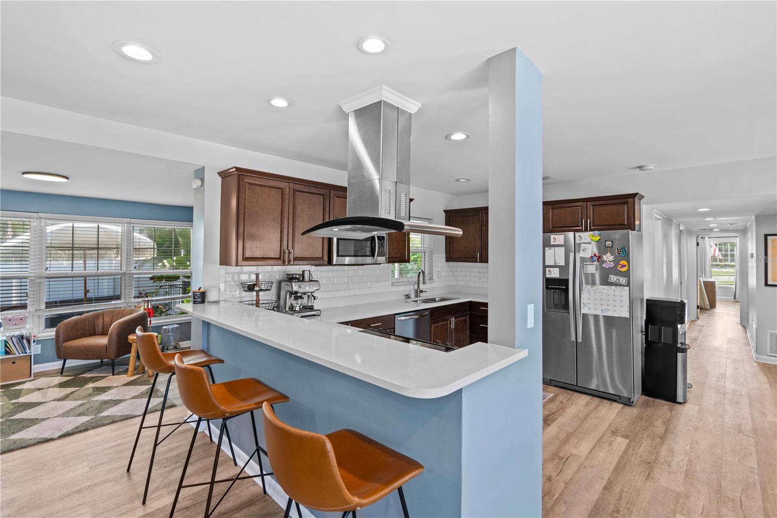 Listing photo id 7 for 327 Sunny Lane